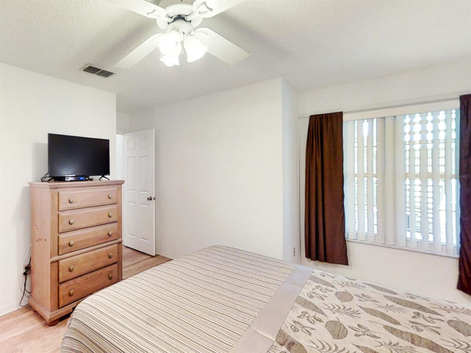 Sun Beach Club Condo Ph 01-03 - Residential