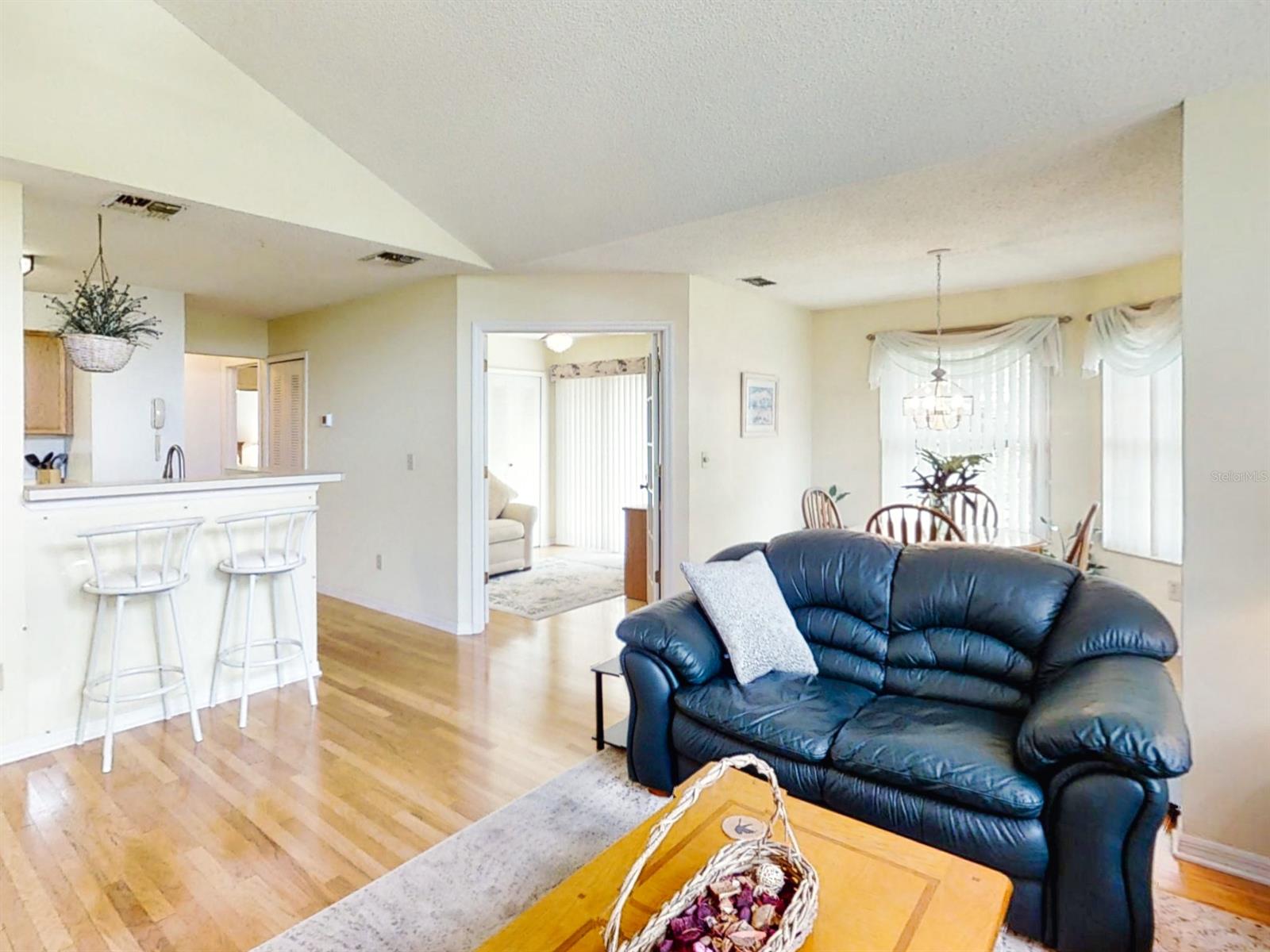 Sun Beach Club Condo Ph 01-03 - Residential