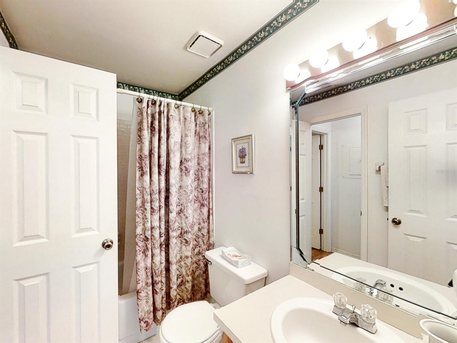 Sun Beach Club Condo Ph 01-03 - Residential