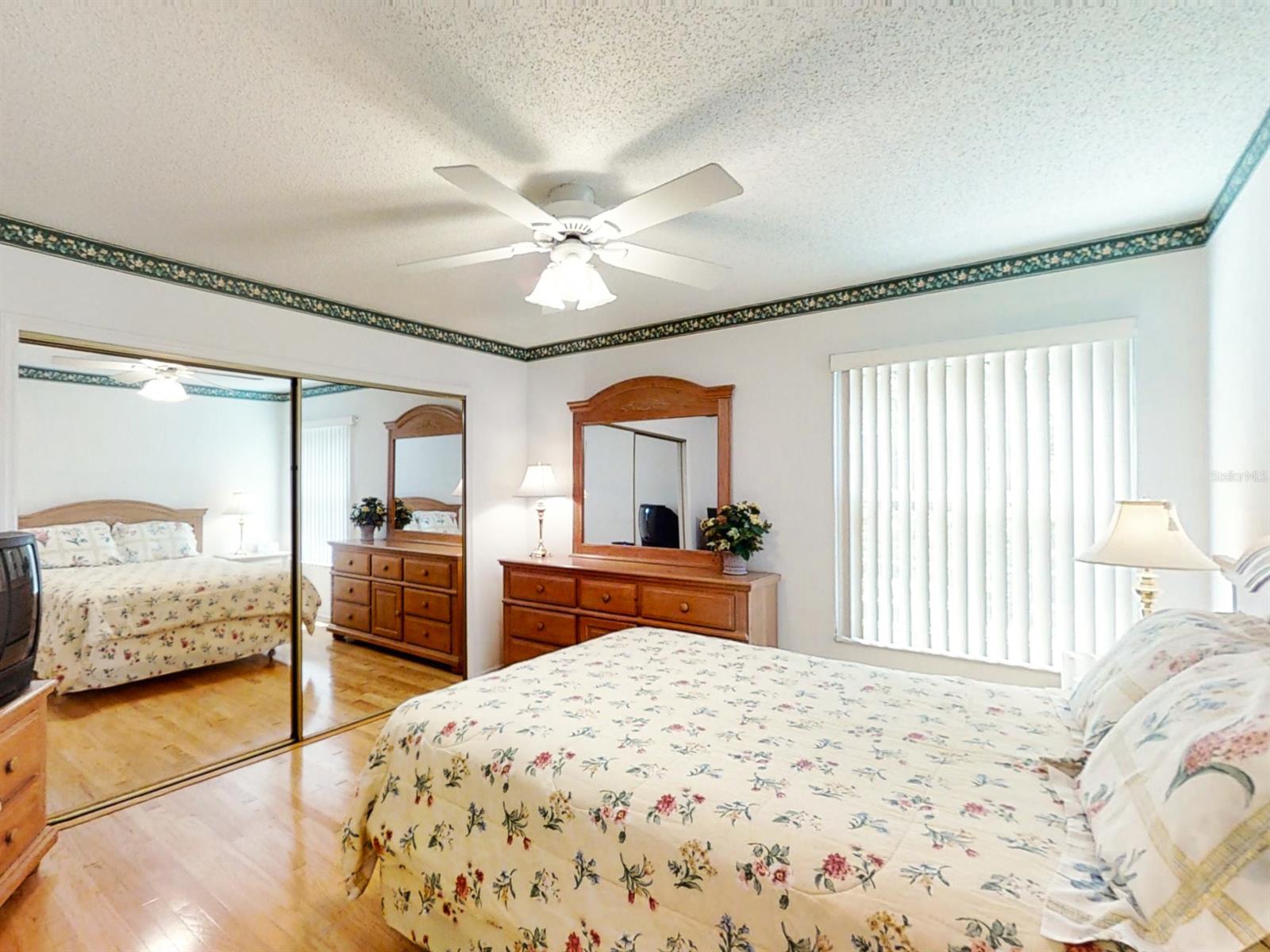 Sun Beach Club Condo Ph 01-03 - Residential