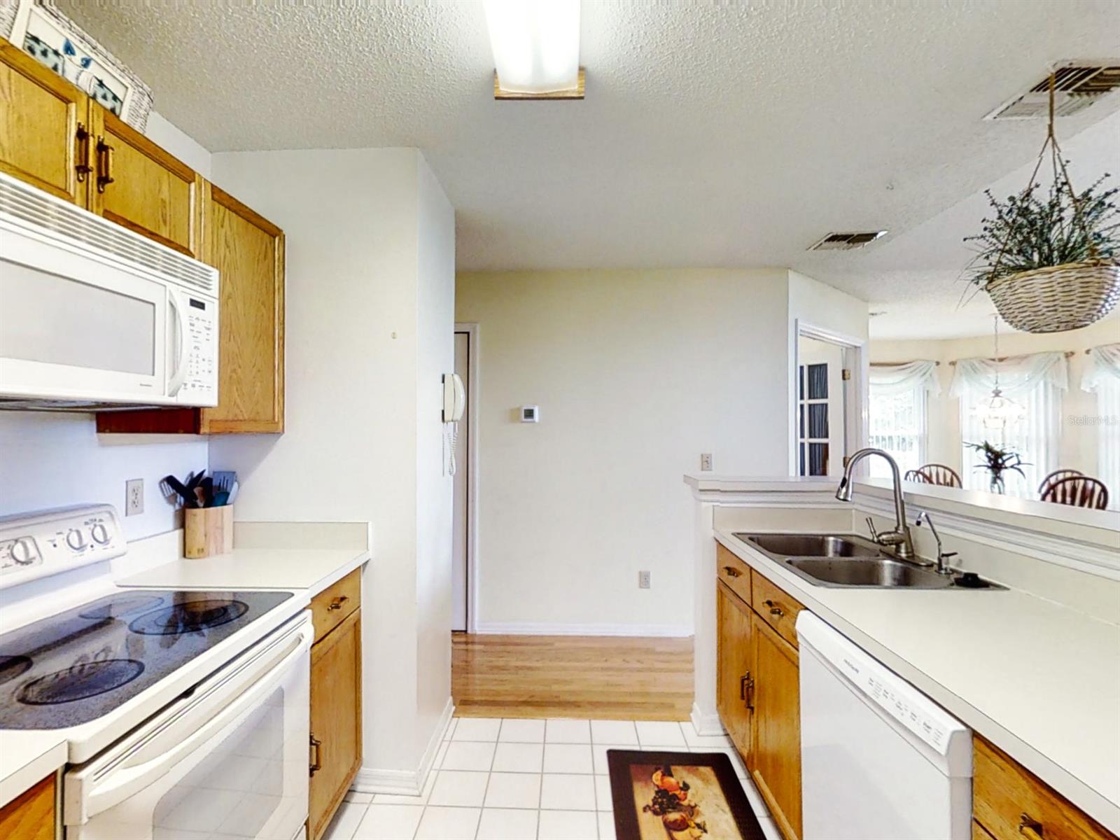 Sun Beach Club Condo Ph 01-03 - Residential