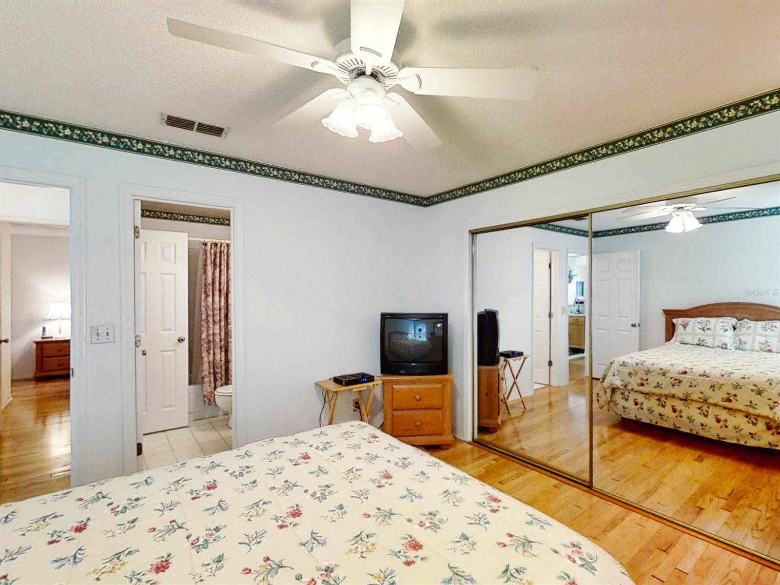 Sun Beach Club Condo Ph 01-03 - Residential