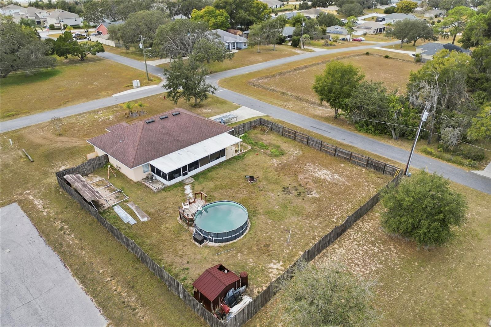 HOWEY PALM GARDENS - Residential