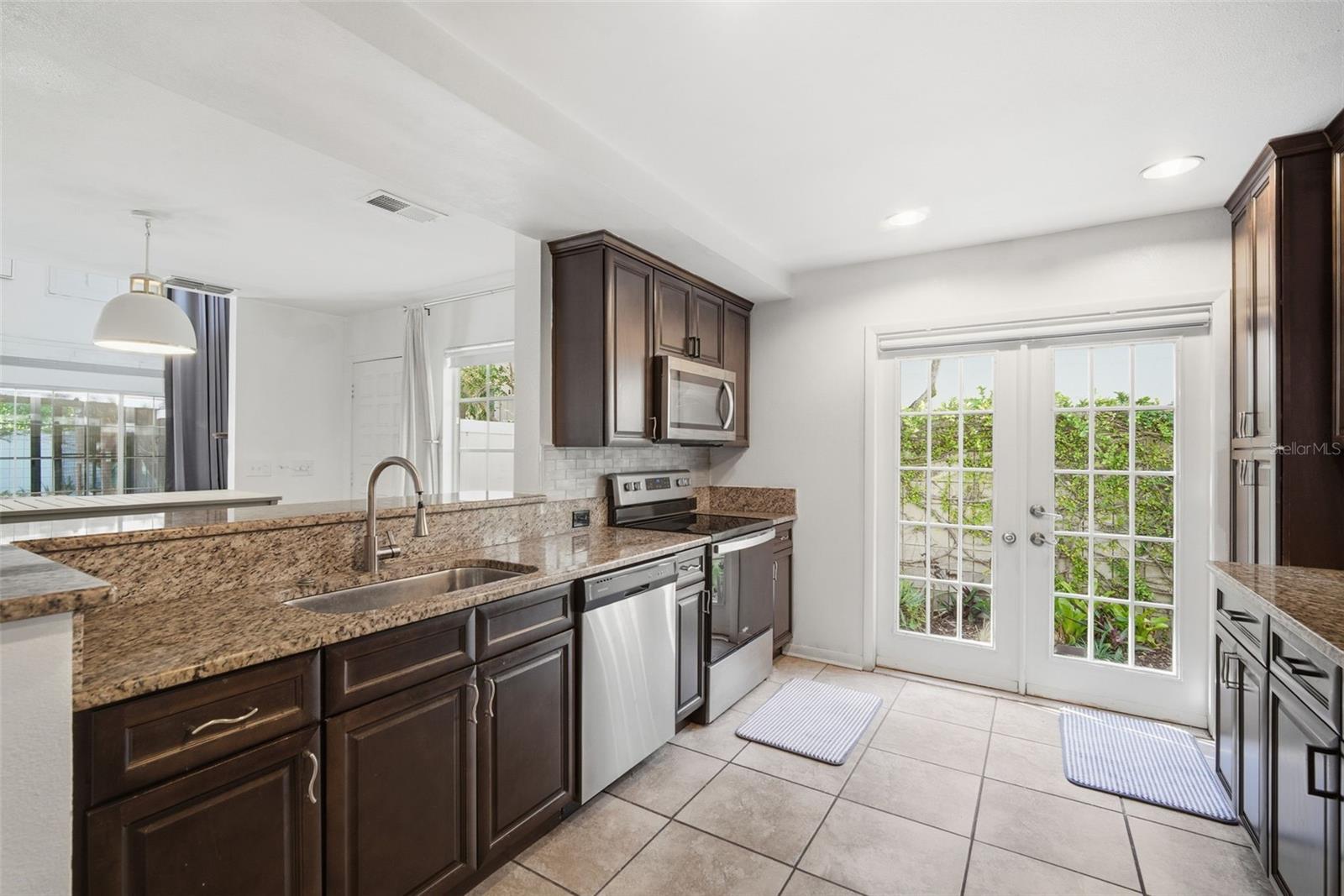 SUNSET PARK - Residential