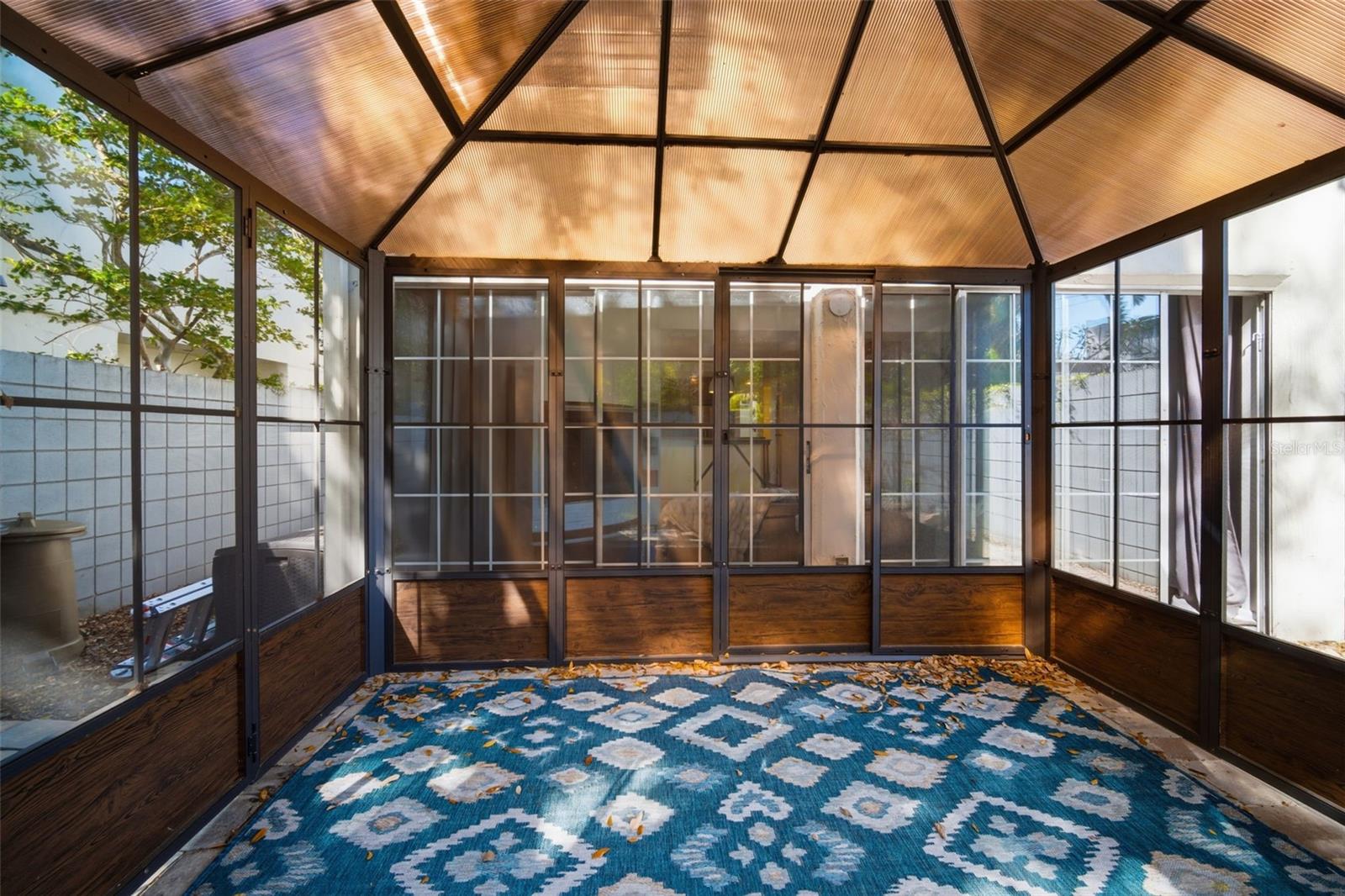 SUNSET PARK - Residential