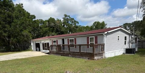 Photo of 9825 SE 170th Lane, Summerfield, FL 34491 (MLS # OM724721)