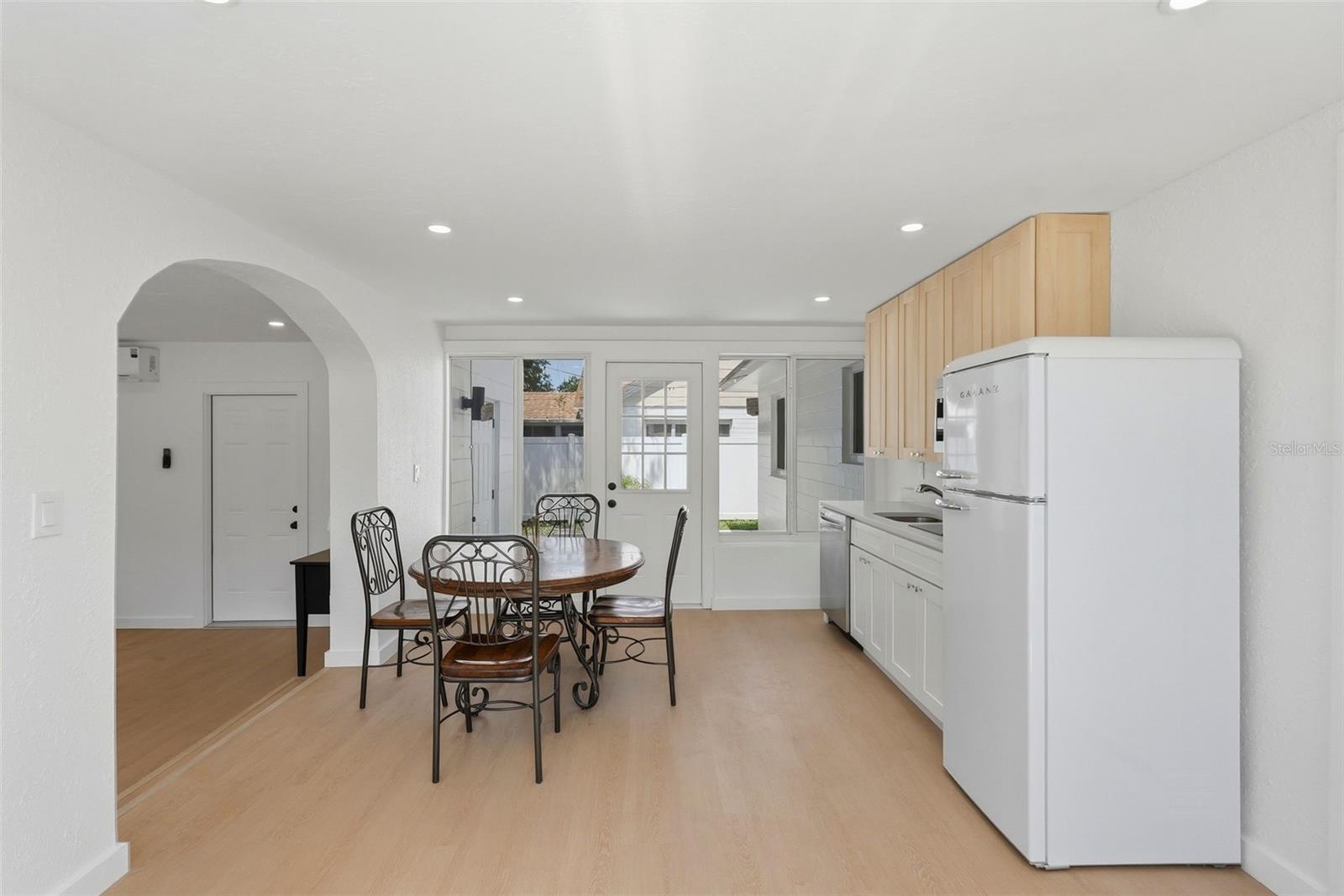 WEST CENTRAL AVE RESUB - Residential Income