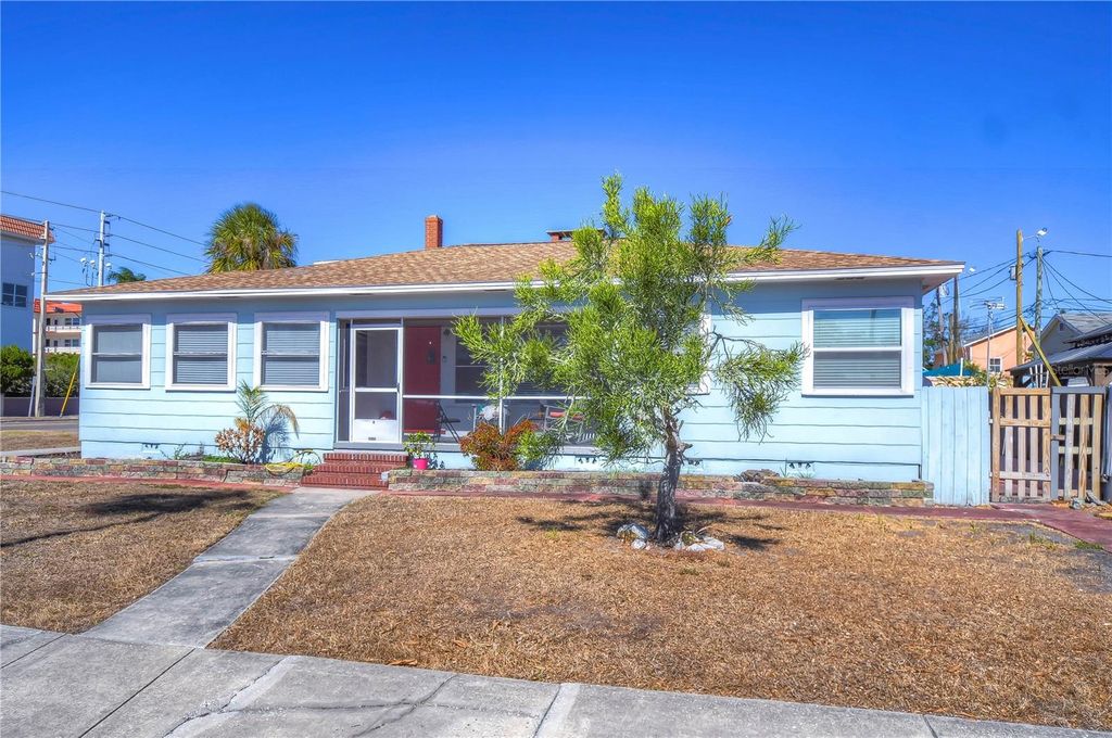 Photo of 5737 Shore Boulevard S #1, Gulfport, FL 33707 (MLS # TB8457223)