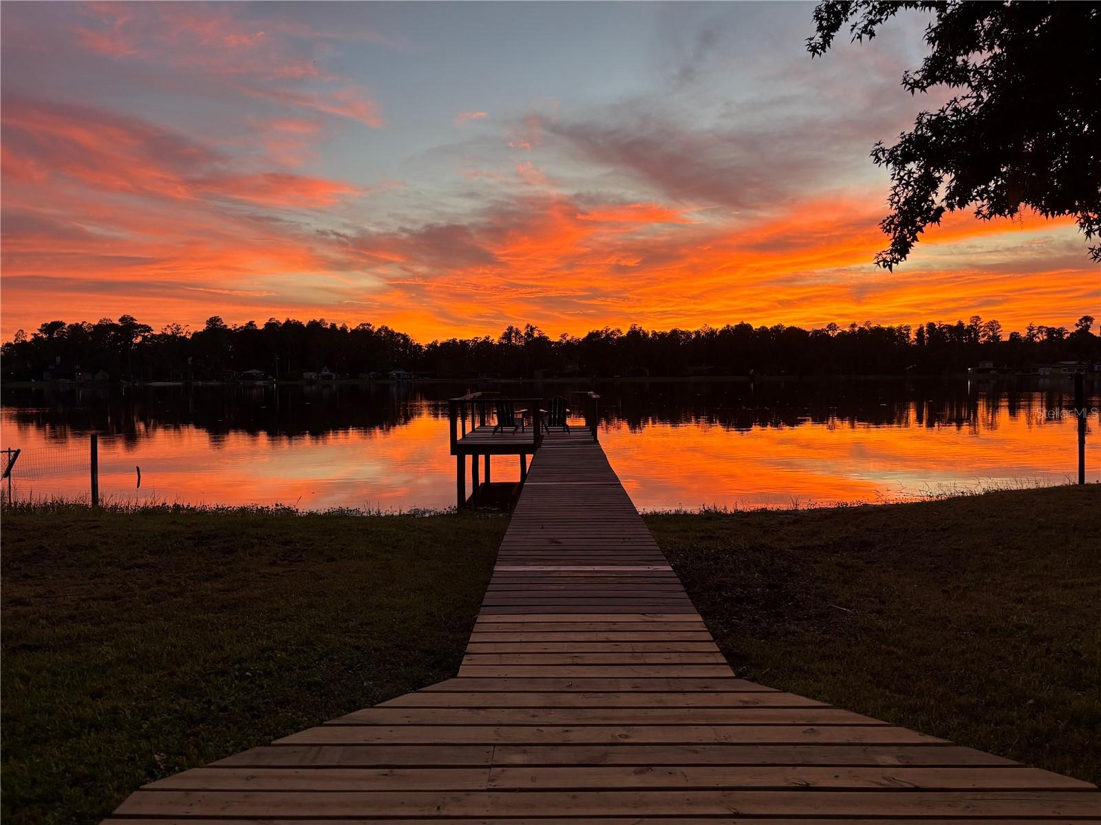 20006 LAKE HOLLY DRIVE