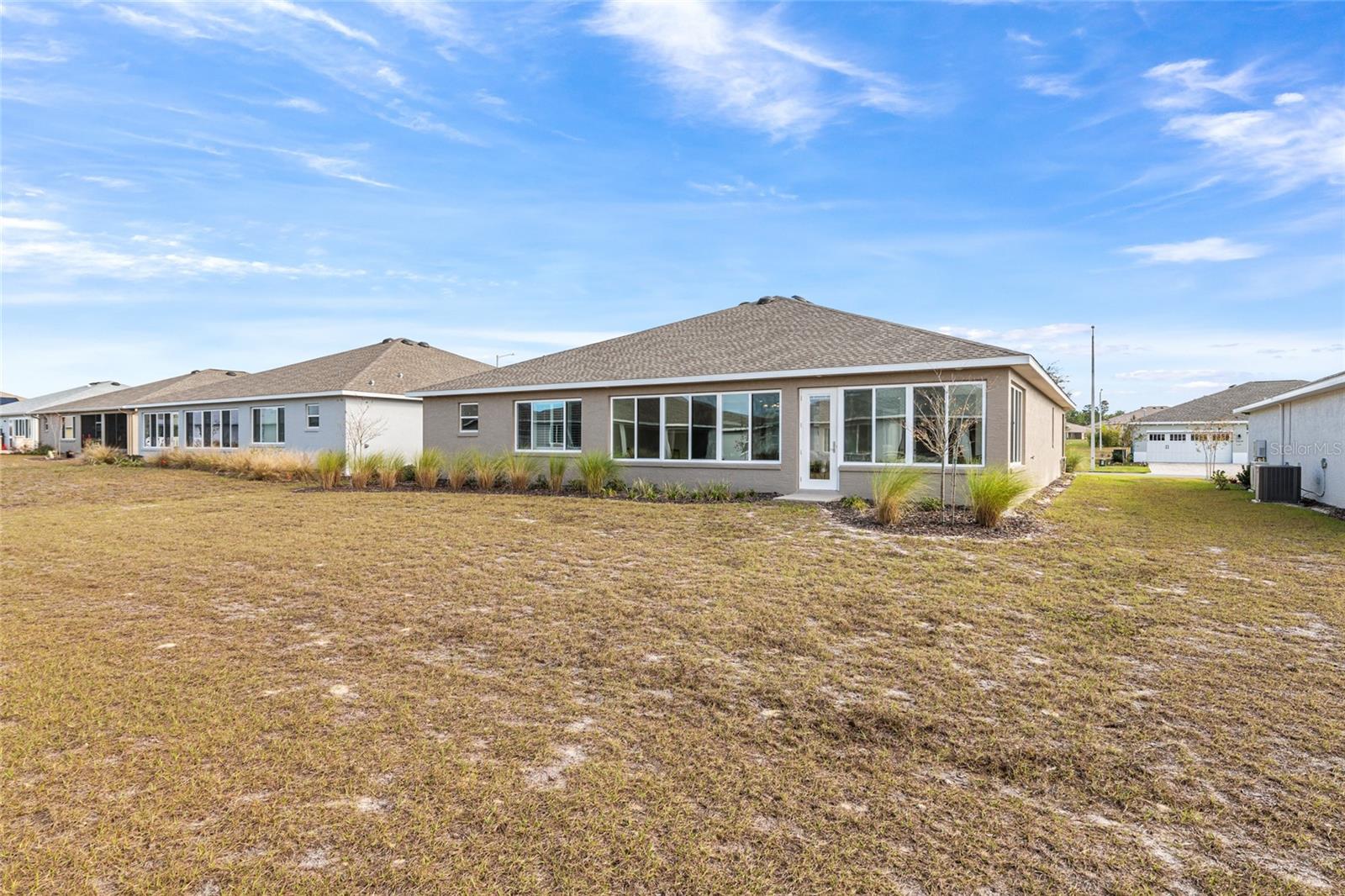 ON TOP OF THE WORLD - Residential