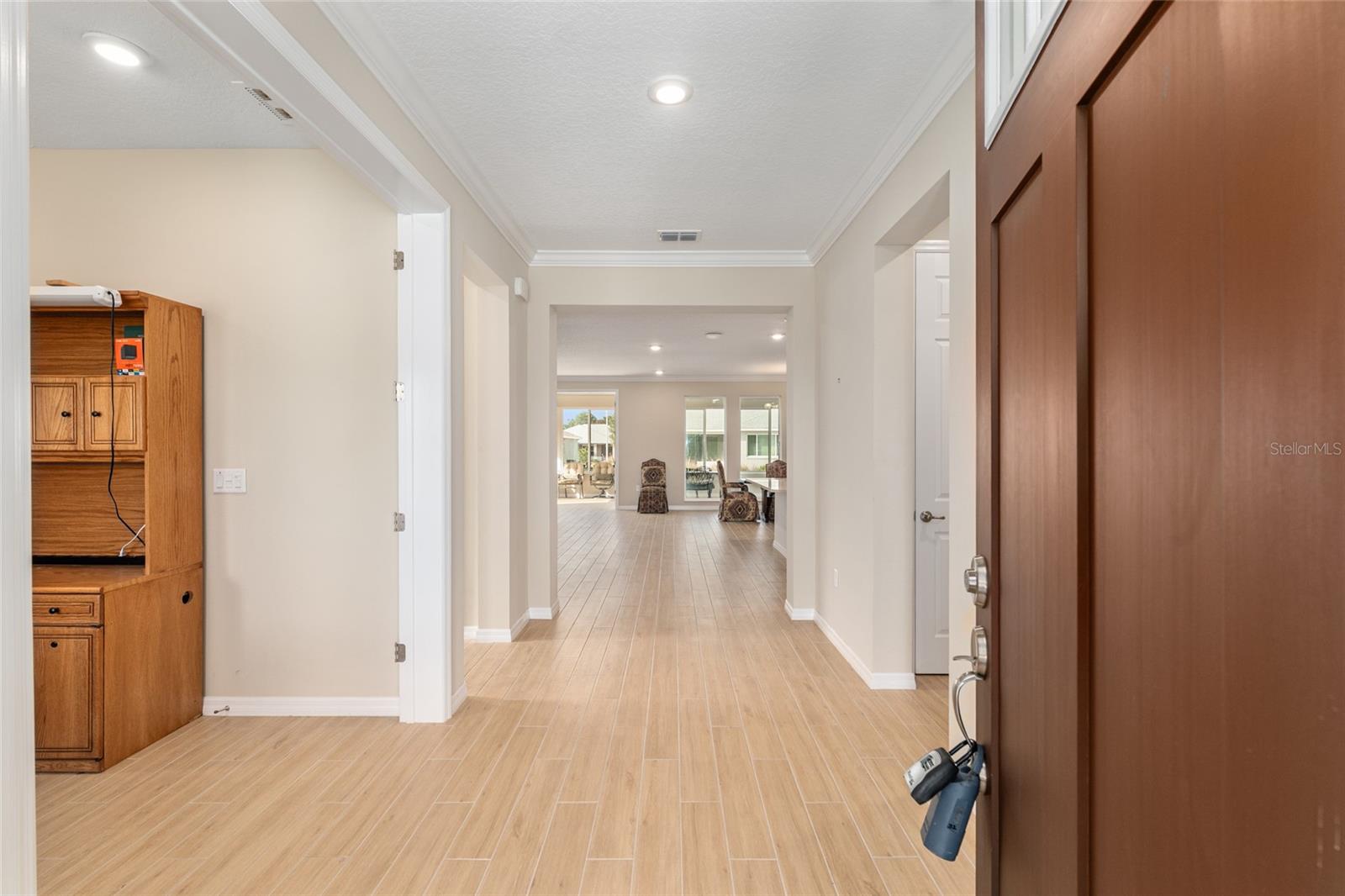 ON TOP OF THE WORLD - Residential