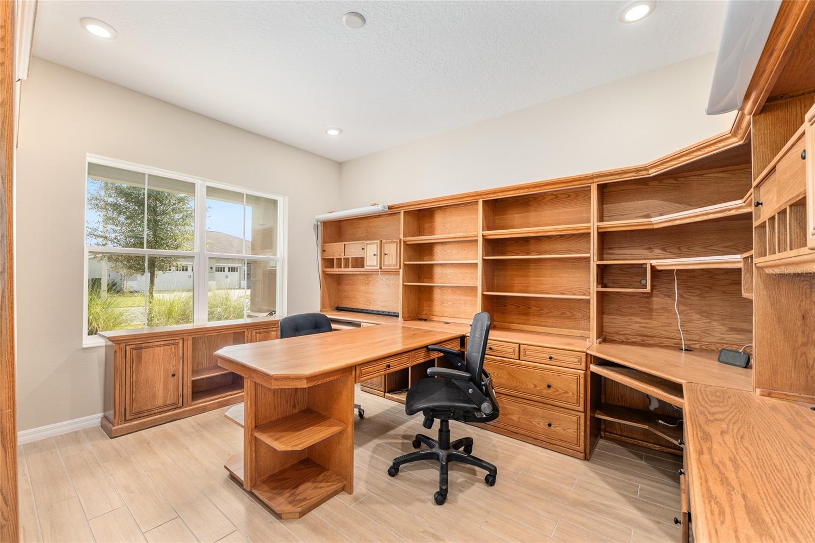 ON TOP OF THE WORLD - Residential