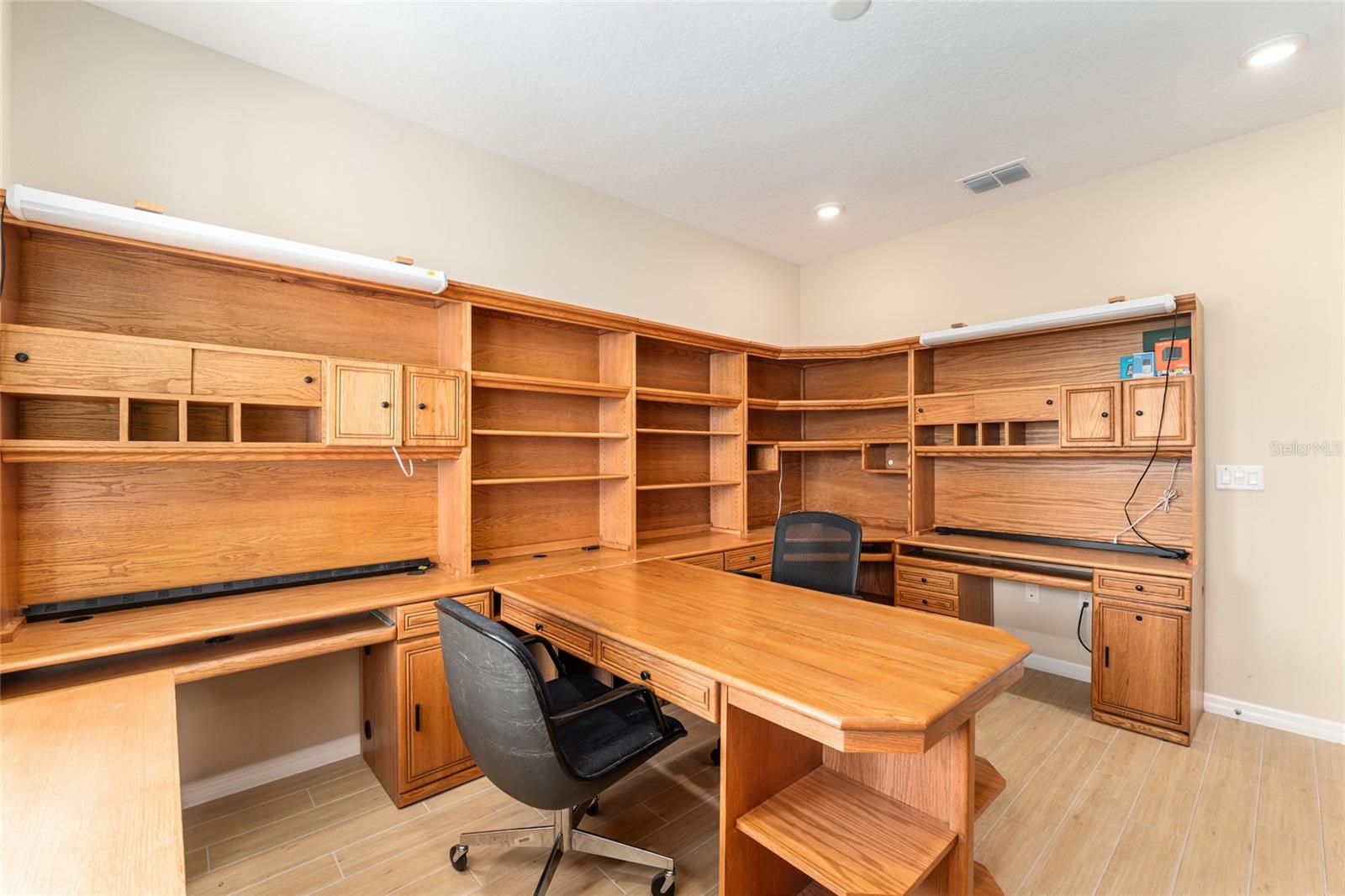 ON TOP OF THE WORLD - Residential