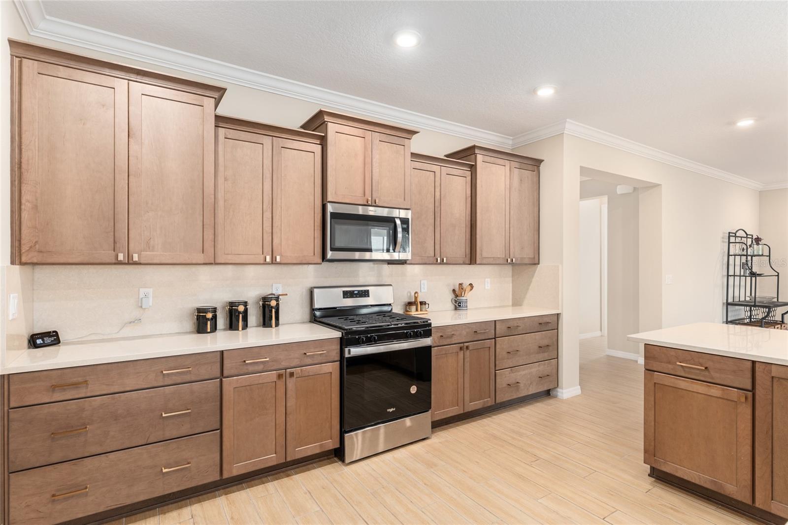 ON TOP OF THE WORLD - Residential