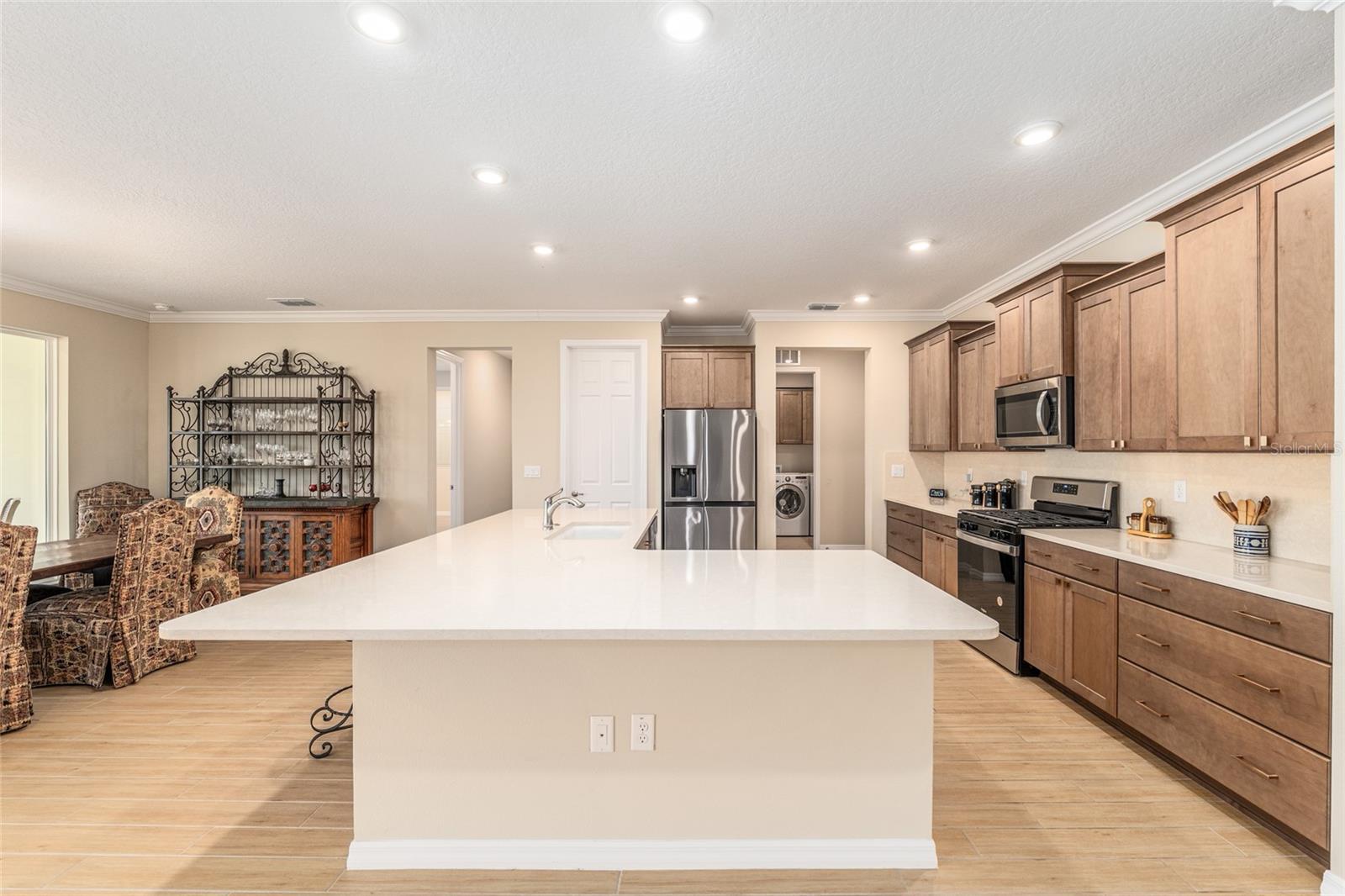 ON TOP OF THE WORLD - Residential