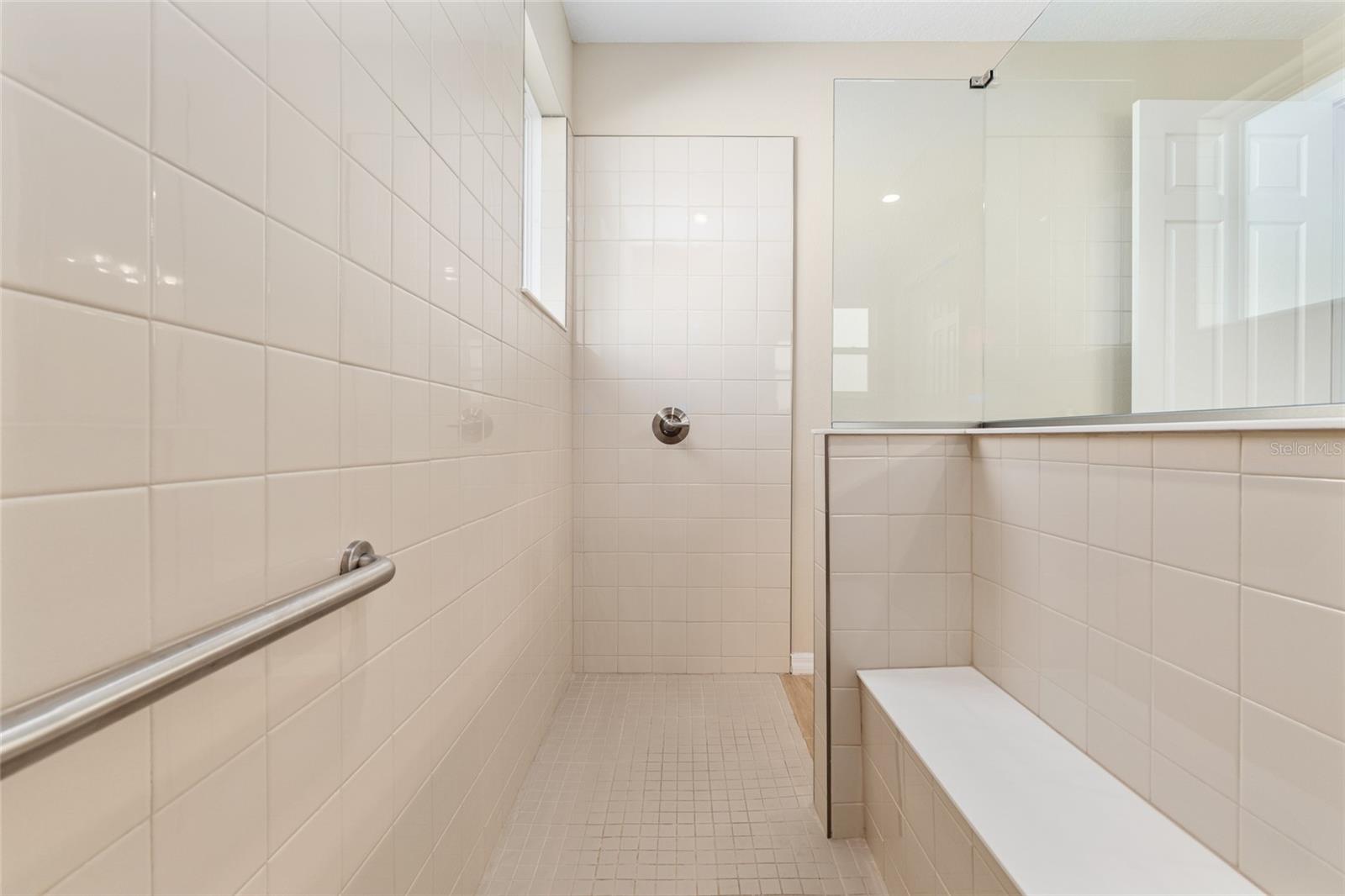 ON TOP OF THE WORLD - Residential