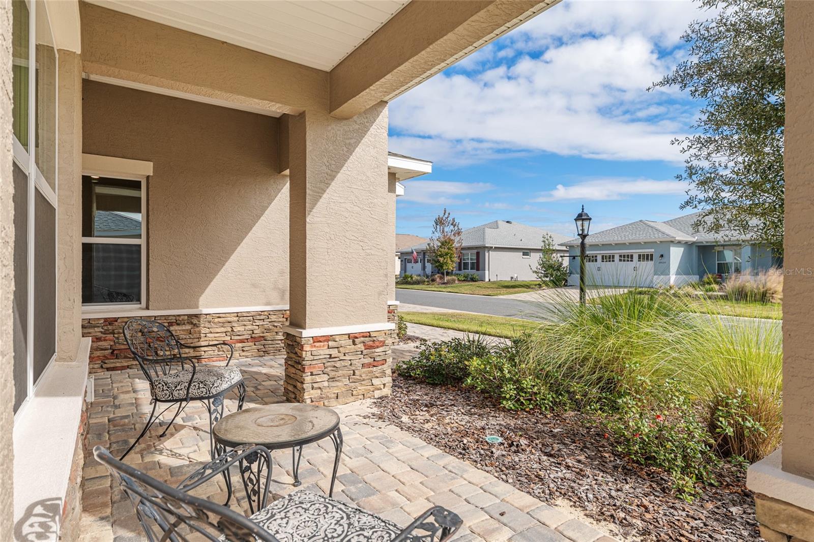 ON TOP OF THE WORLD - Residential