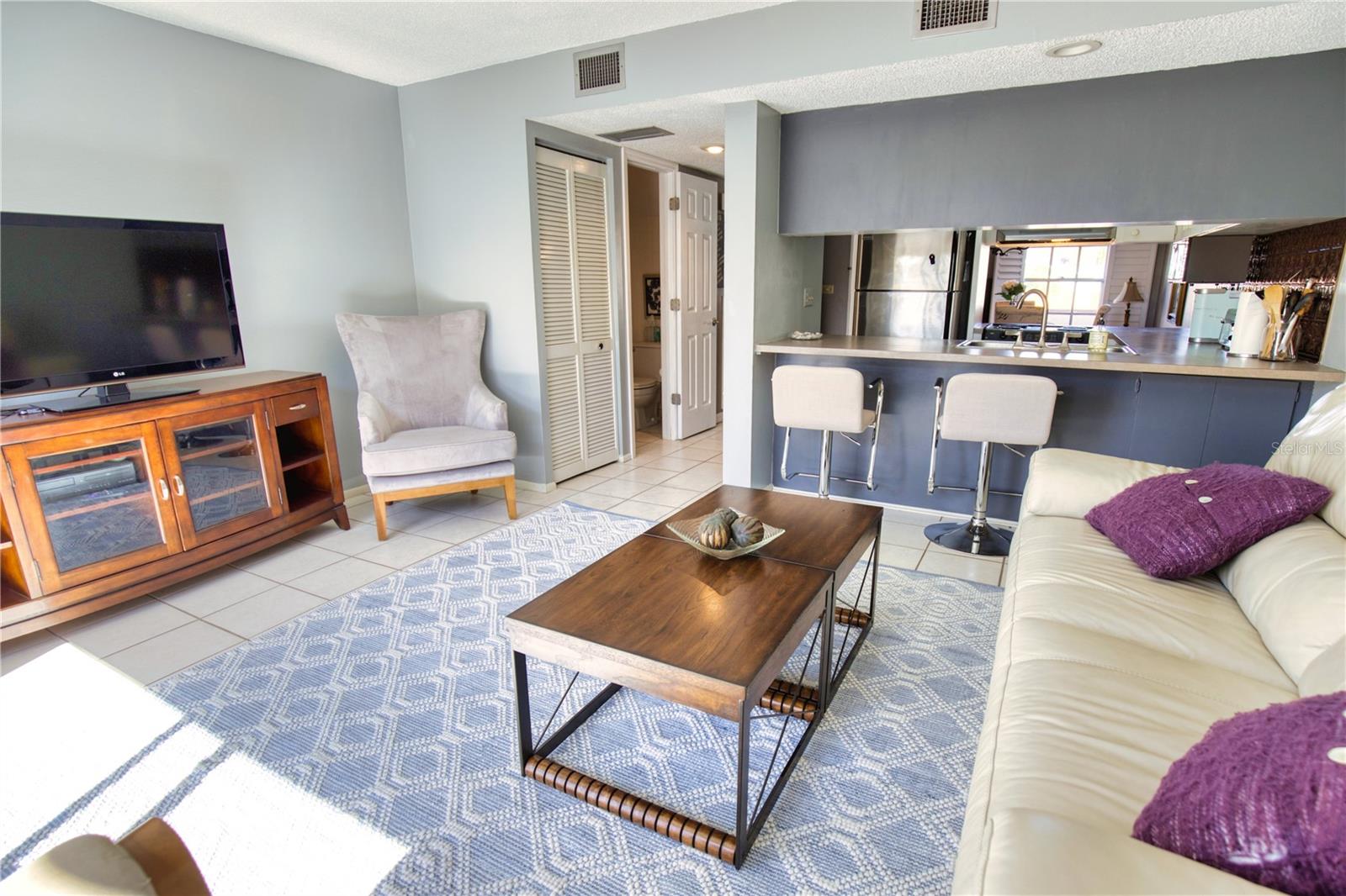 SUTTON PLACE - Residential Lease