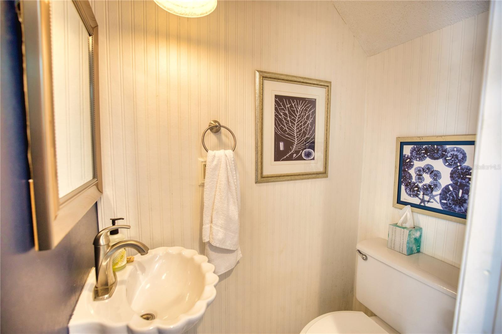 SUTTON PLACE - Residential Lease