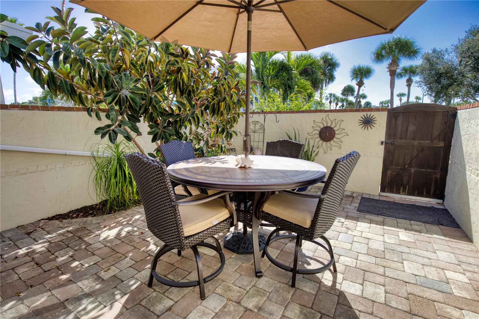SUTTON PLACE - Residential Lease