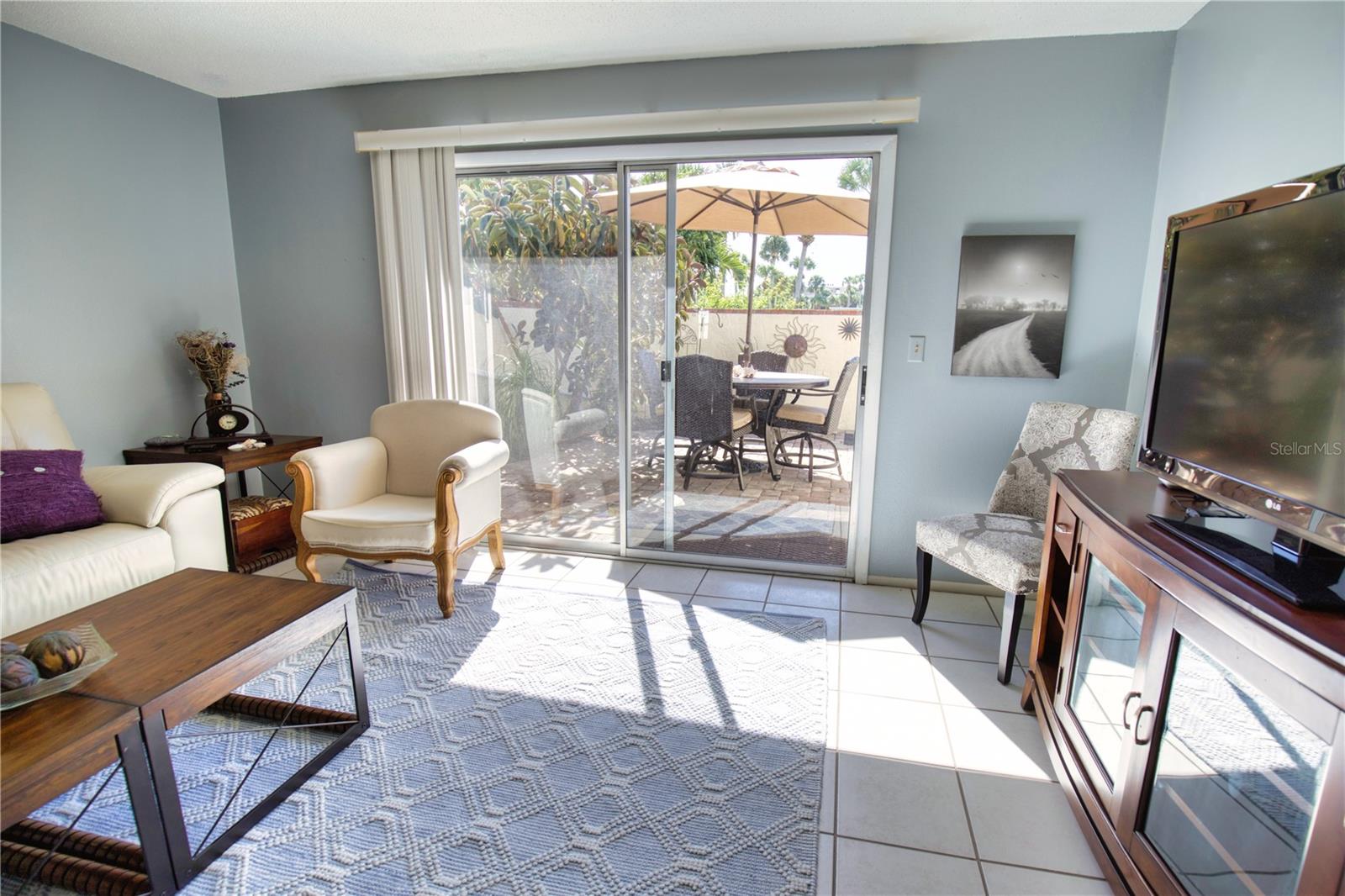 SUTTON PLACE - Residential Lease
