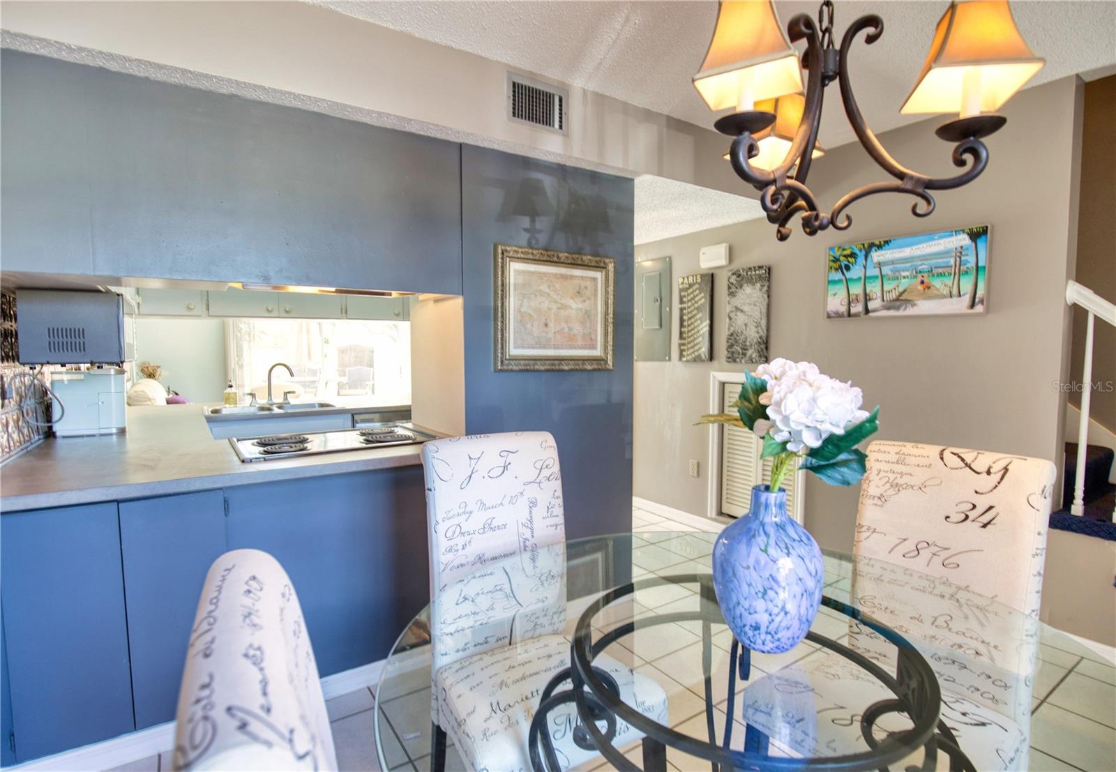 SUTTON PLACE - Residential Lease