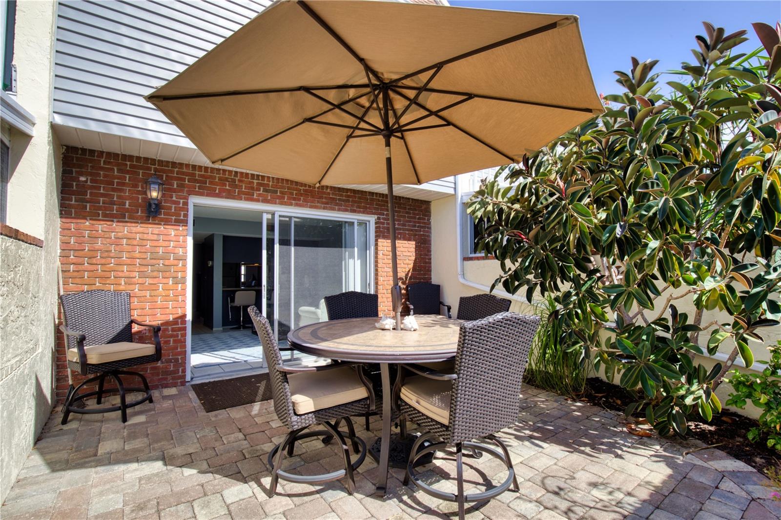 SUTTON PLACE - Residential Lease