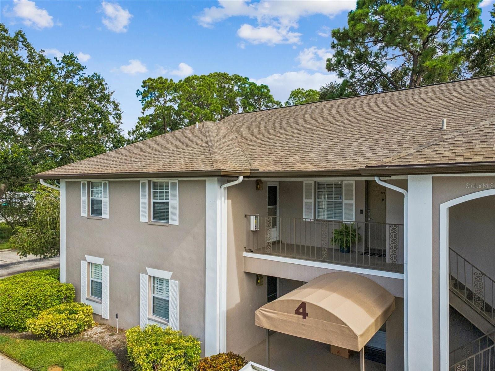 Enjoy this beautifully maintained 2-bedroom, 2-bathroom condo. The open-concept living space features elegant granite countertops, modern finishes, and plenty of natural light. Take in the peaceful views of the fountain and pond, offering a serene backdrop for morning coffee or evening relaxation. This condo provides easy access to the airports, shopping, dining, and recreation, making it ideal for those seeking both comfort and lifestyle. Don’t miss your chance to call this tranquil retreat your new home!