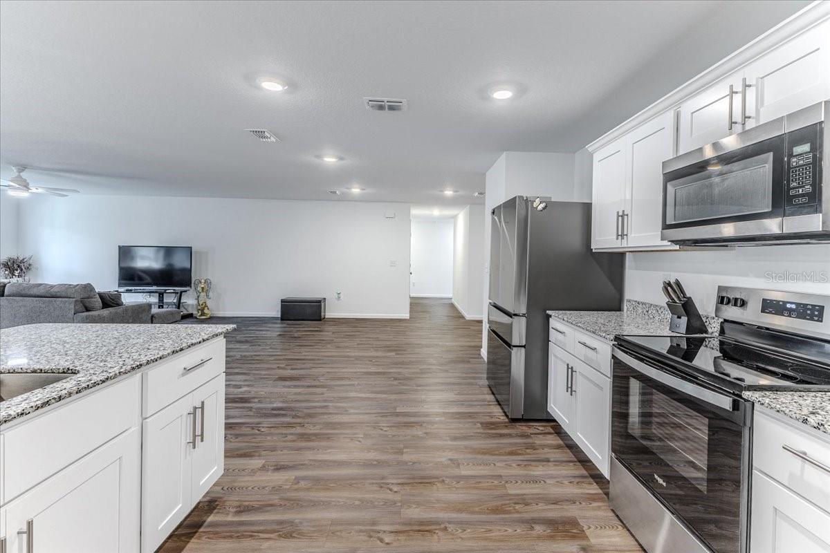 ROYAL HIGHLANDS - Residential