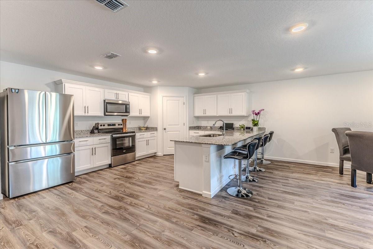 ROYAL HIGHLANDS - Residential