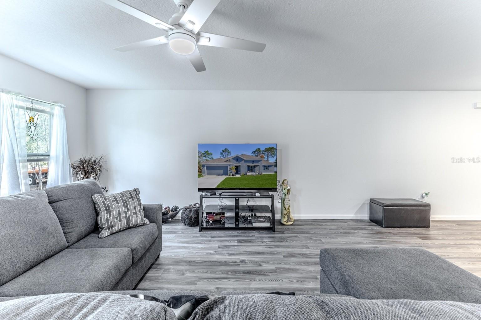 ROYAL HIGHLANDS - Residential