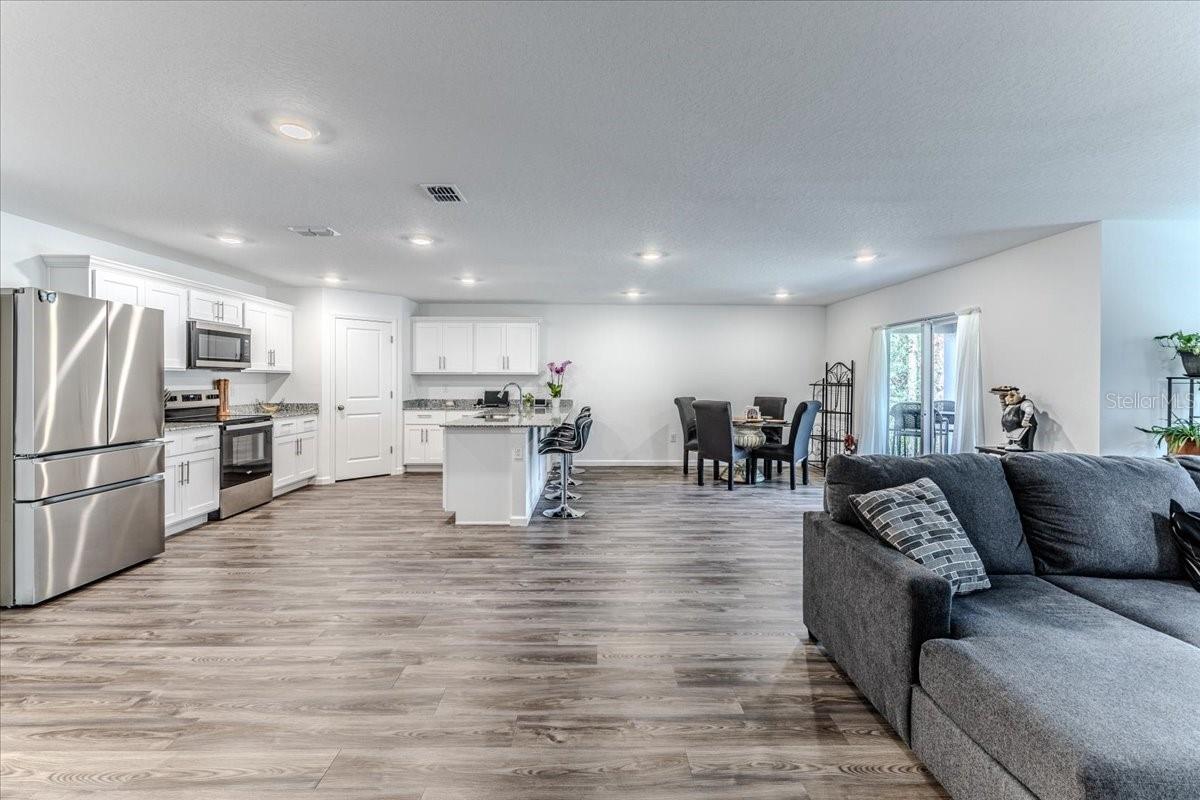 ROYAL HIGHLANDS - Residential