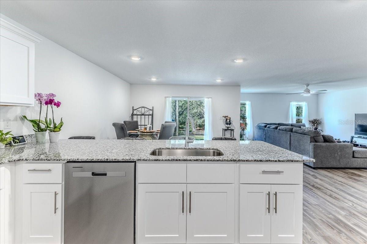 ROYAL HIGHLANDS - Residential