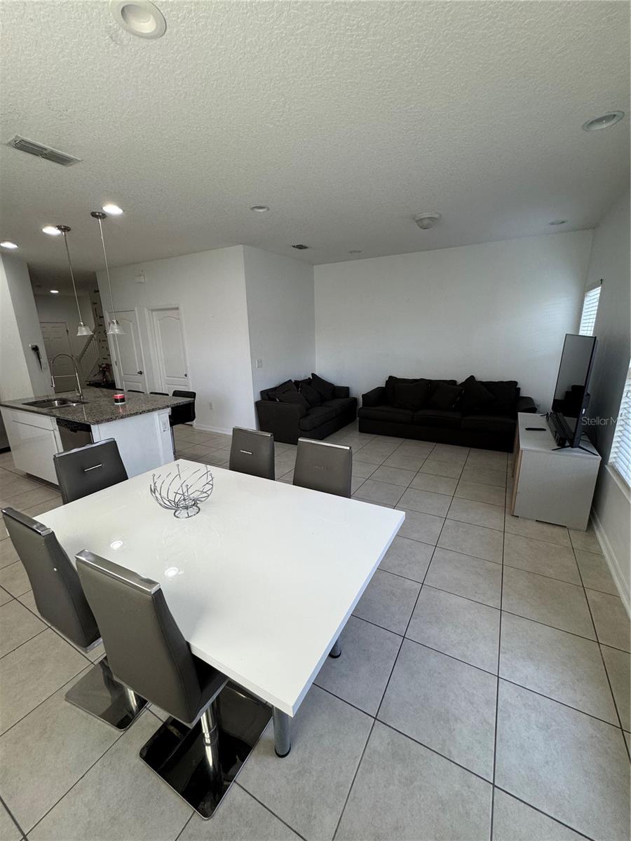 SUMMERLAKE GRVS PH 2 - Residential Lease