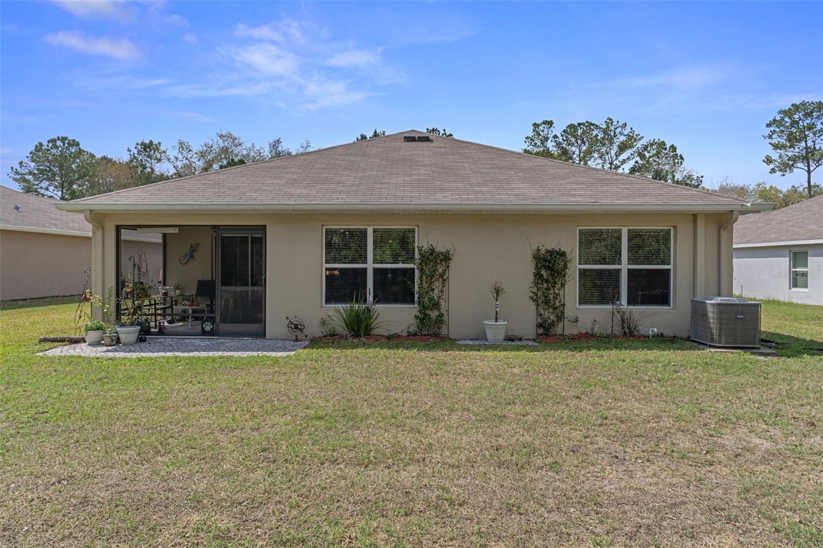 HERNANDO OAKS PH 3 - Residential