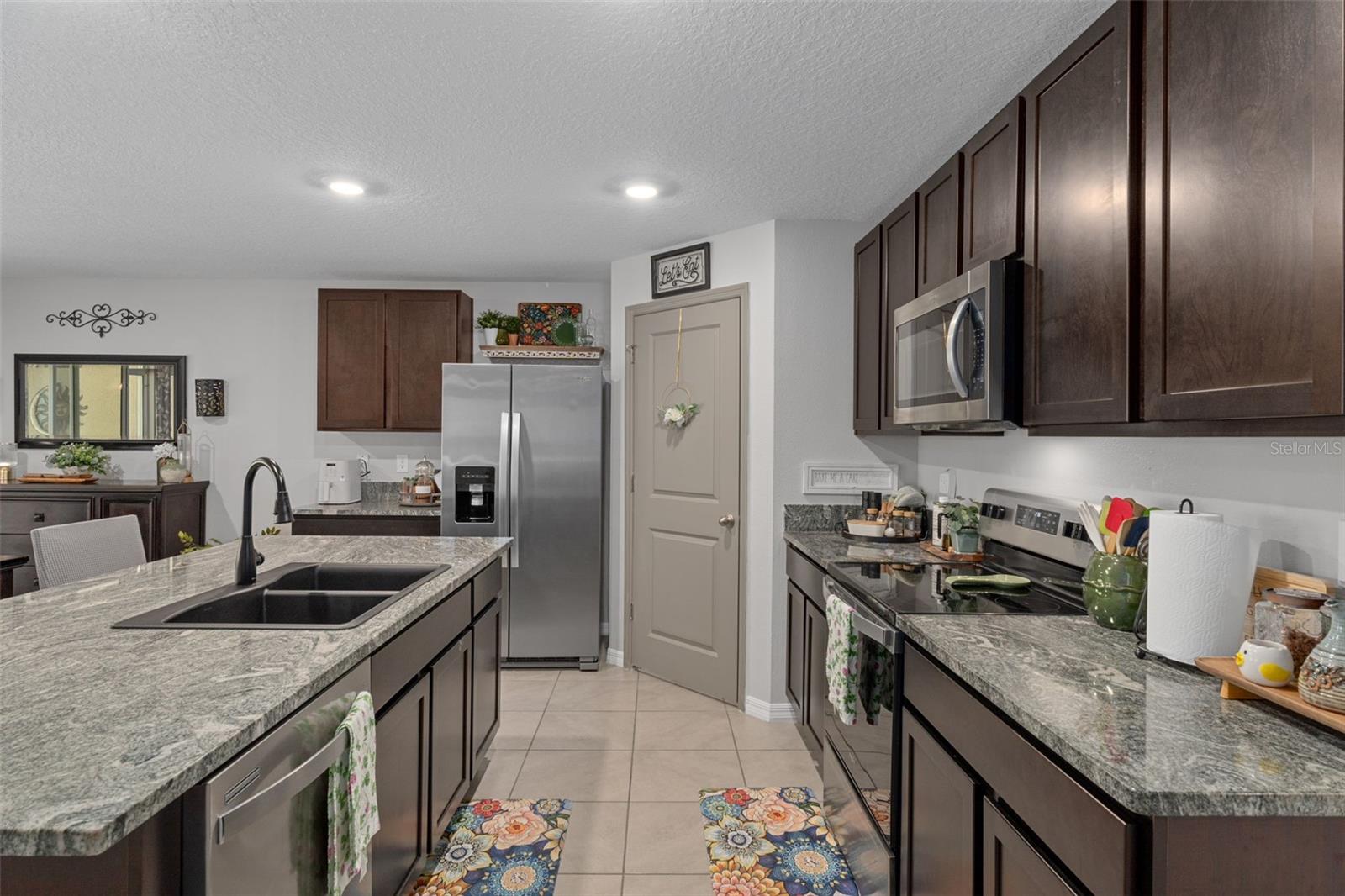 HERNANDO OAKS PH 3 - Residential