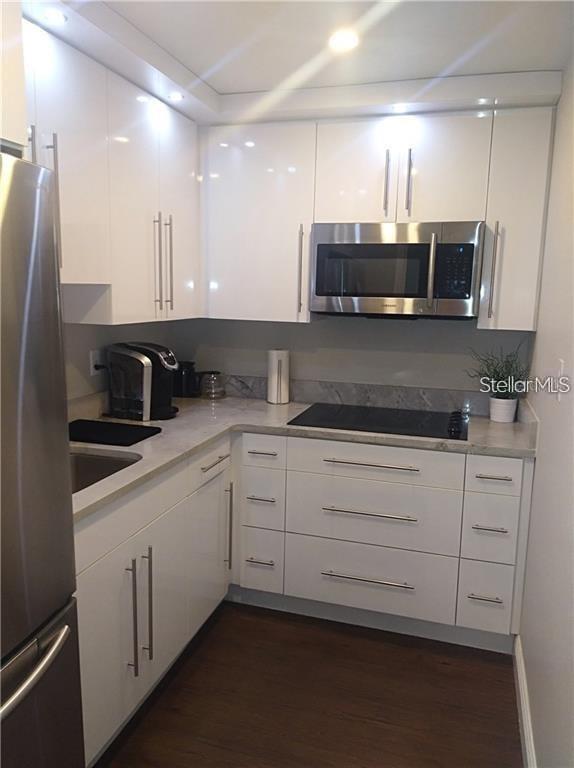 WATERFRONT SQUARE - Commercial Lease