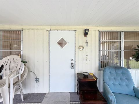 Tiny photo for 1231 Elkhart Circle, Tavares, FL 32778 (MLS # G5110520)