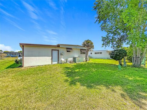 Tiny photo for 1231 Elkhart Circle, Tavares, FL 32778 (MLS # G5110520)