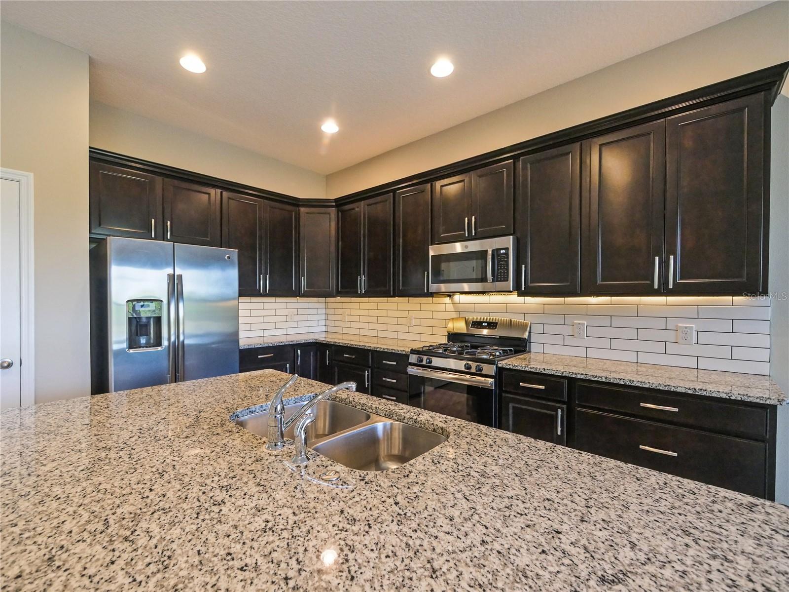 HILLTOP RESERVE PH II - Residential