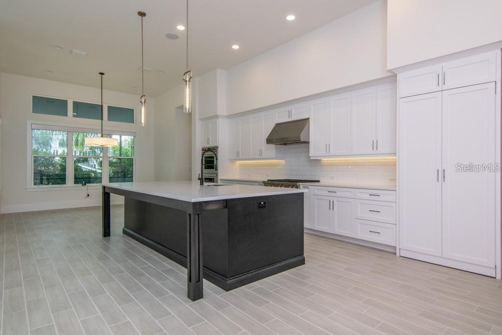 SUNSET PARK - Residential