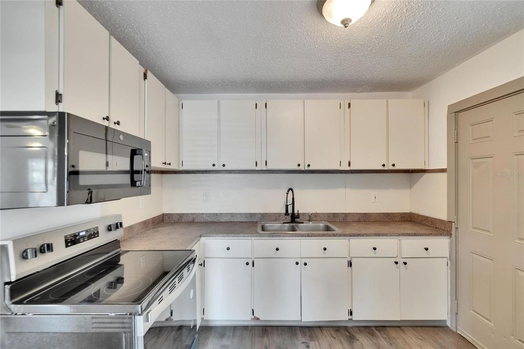 Photo of 1920 E Chelsea Street, Tampa, FL 33610 (MLS # TB8475146)