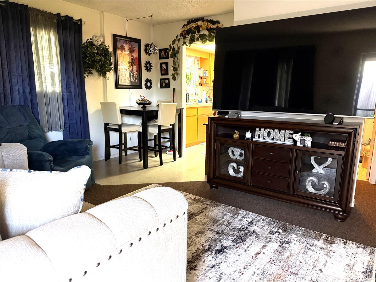 1827 LIVINGSTONE STREET