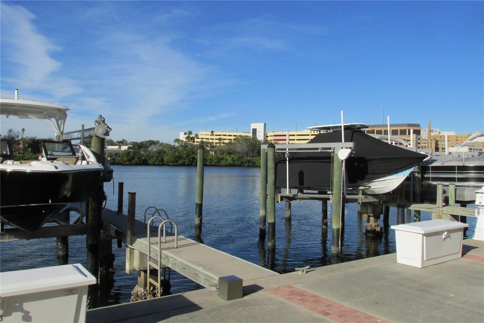 HARBOR ISLAND MARINA PH 1 - Residential