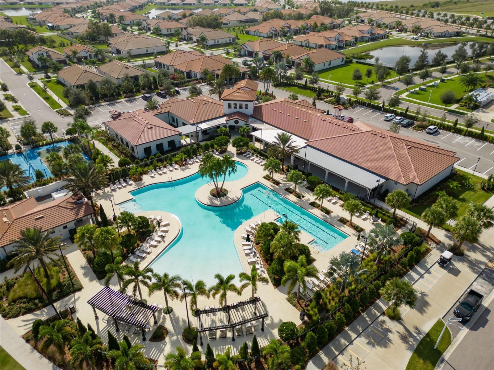 SOUTHSHORE BAY - Residential