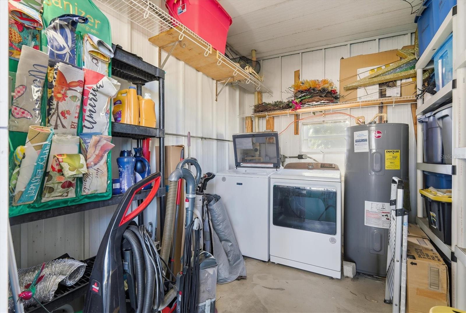 SHADOW BROOK MOBILE HOME - Residential