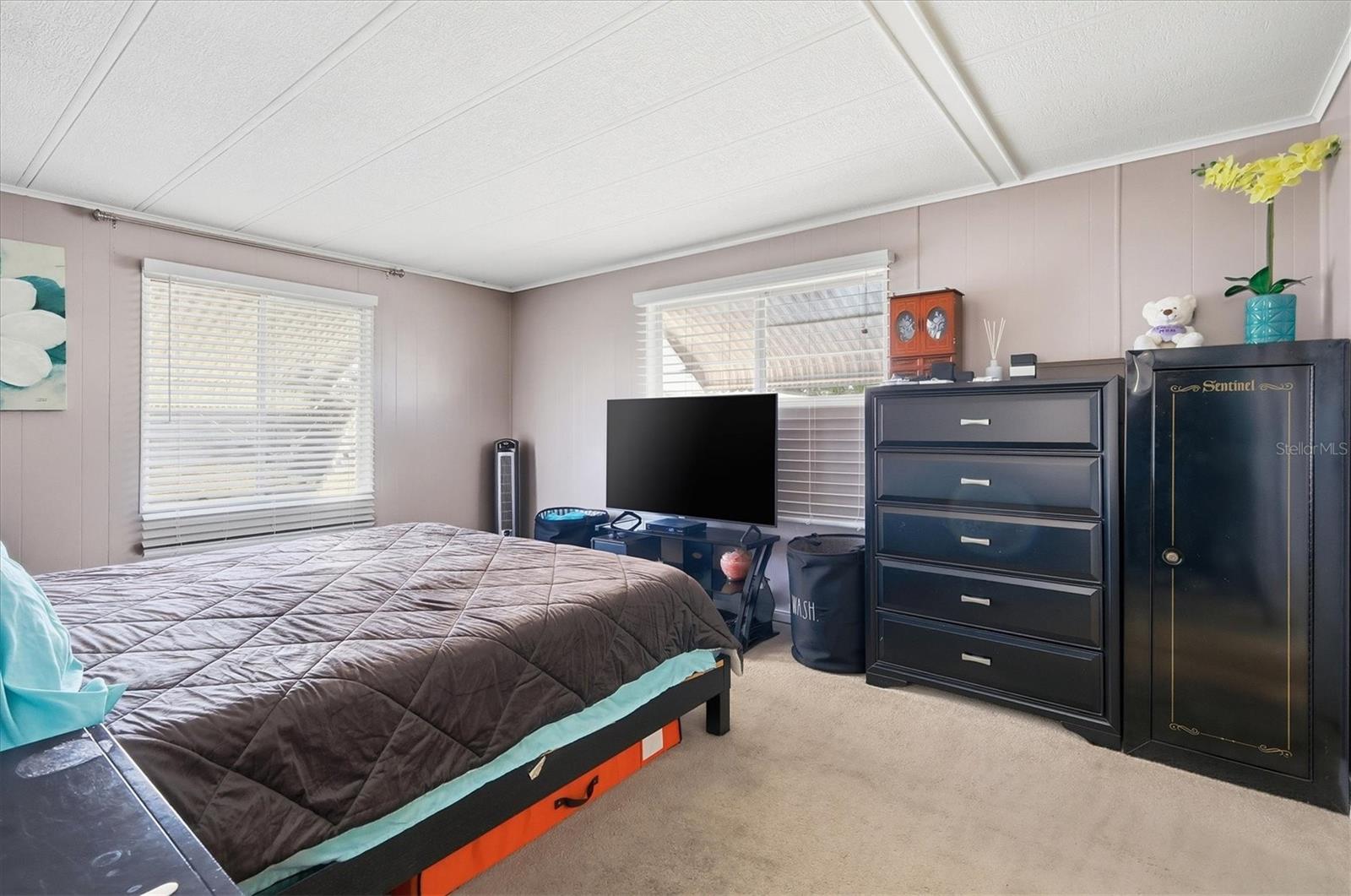 SHADOW BROOK MOBILE HOME - Residential