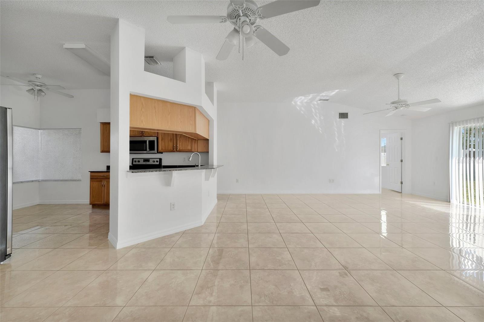 SUMMERFIELD VILLAGE II TR 3 - Residential Lease