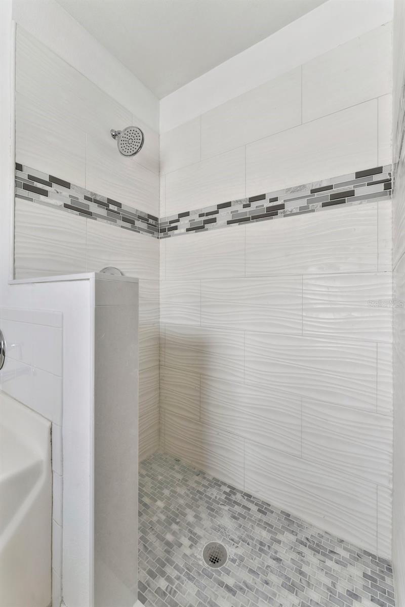 SUMMERFIELD VILLAGE II TR 3 - Residential Lease