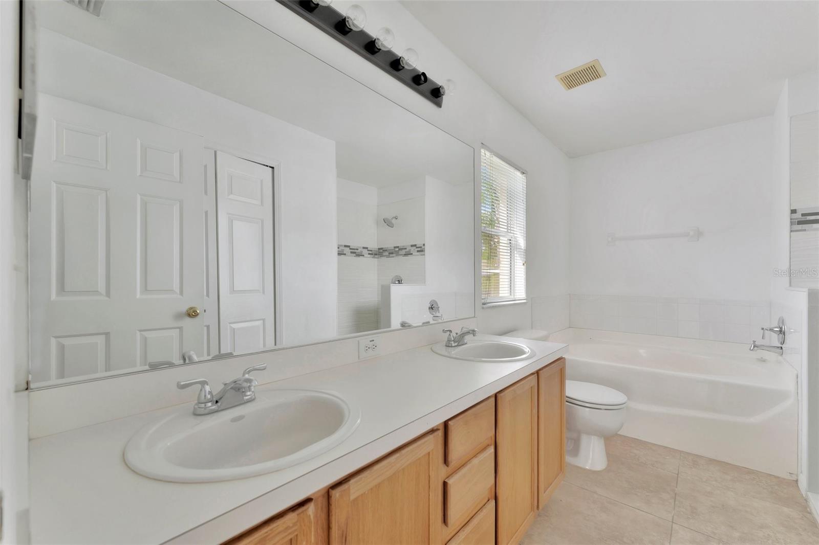 SUMMERFIELD VILLAGE II TR 3 - Residential Lease